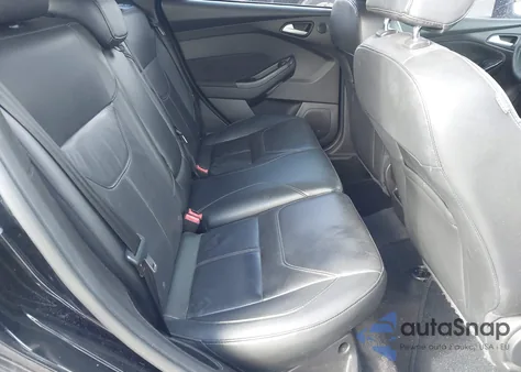 2017 Ford Focus Titanium z USA, uszkodzony, nr VIN 1FADP3N25HL256014